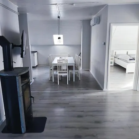 Apartment Ml 81