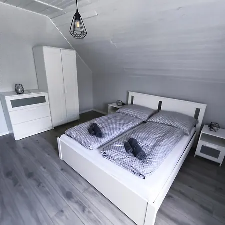 Ml 81 Apartment *