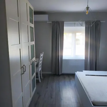 Ml 81 Apartment *